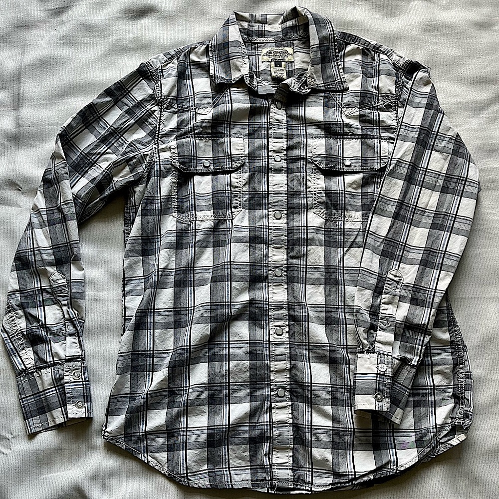 Mens American Rag Pearl Snap-down long sleeve shirt